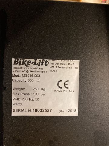 746182-9 Motorcycle lifting table - Bike Lift MG516-003 / 500kg