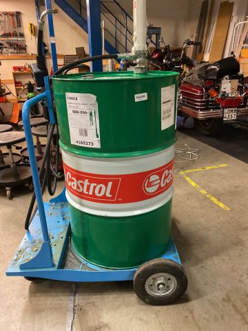 746188-3 Oil station, trolley with electric pump / filling handle Samoa
