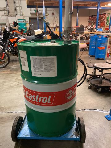 746188-4 Oil station, trolley with electric pump / filling handle Samoa