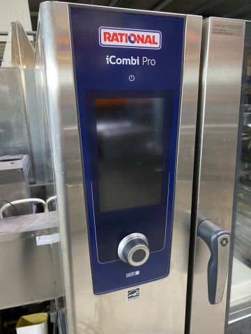 751338-2 New Rational iCombi Pro 10-1 / 1 from 2020 with floor stand for 14 GN1 / 1. Connected never used