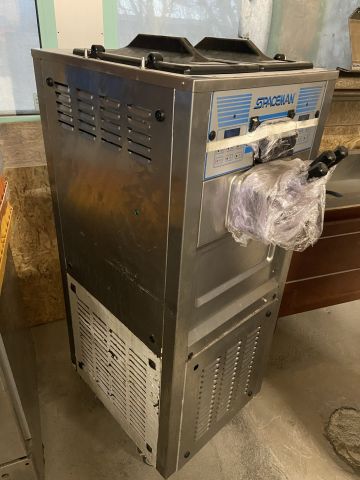 756418-8 Glass machine - SPACEMAN 6248 A