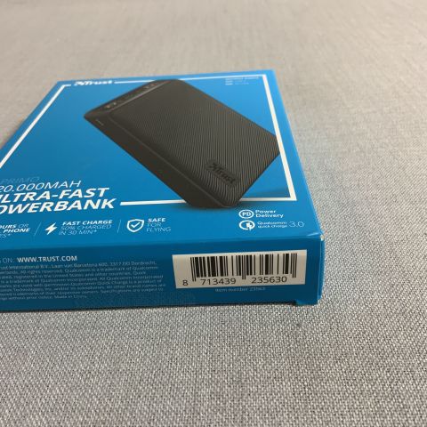 756623-3 Powerbank Trust Primo Ultra-Thin Ultra-Fast 20000 mAh