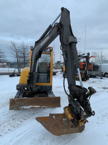 756707-1 Track excavator Volvo EC35 -2006 (2215.7h) with rototilt and bucket