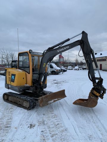 756707-2 Track excavator Volvo EC35 -2006 (2215.7h) with rototilt and bucket