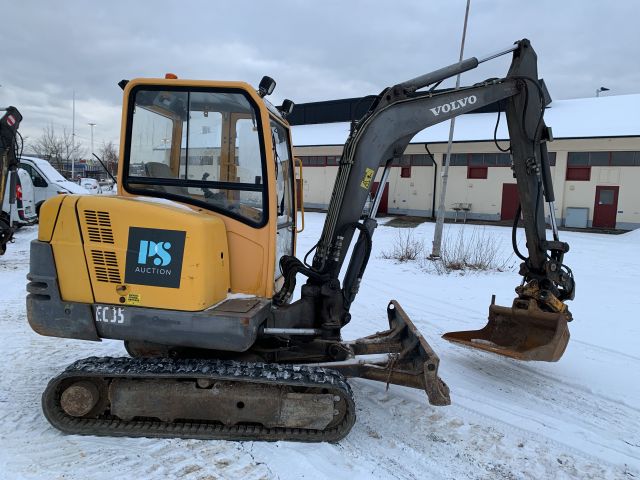 756707-5 Track excavator Volvo EC35 -2006 (2215.7h) with rototilt and bucket