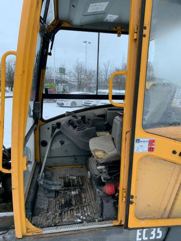 756707-21 Track excavator Volvo EC35 -2006 (2215.7h) with rototilt and bucket