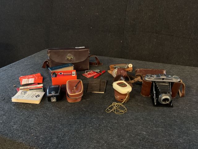 686413-1 Vintage camera Agfa isolette 2 with accessories