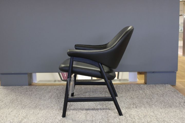 677125-2 Armchair black leather Brunstad Bris