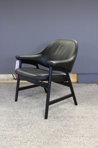 677125-8 Armchair black leather Brunstad Bris