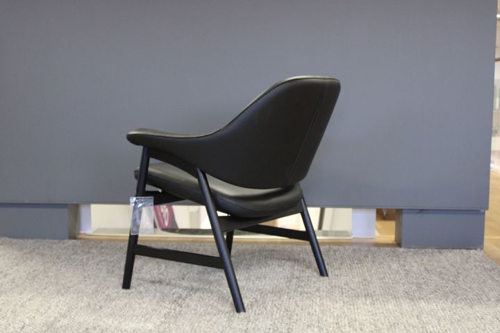 677125-9 Armchair black leather Brunstad Bris