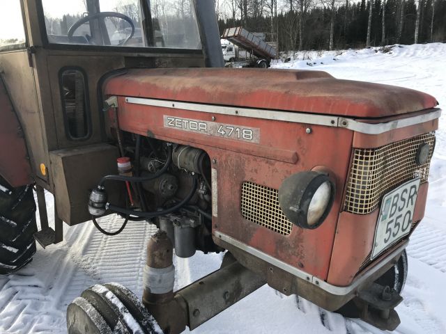 757565-8 Zetor 4718 1975