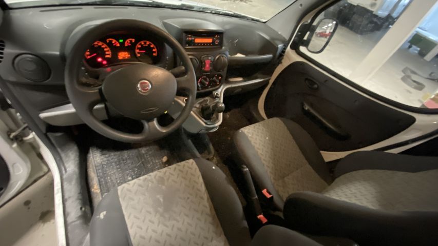 745377-34 Fiat Doblò Cargo Maxi 1.3 JTD - 2008 - FCY863