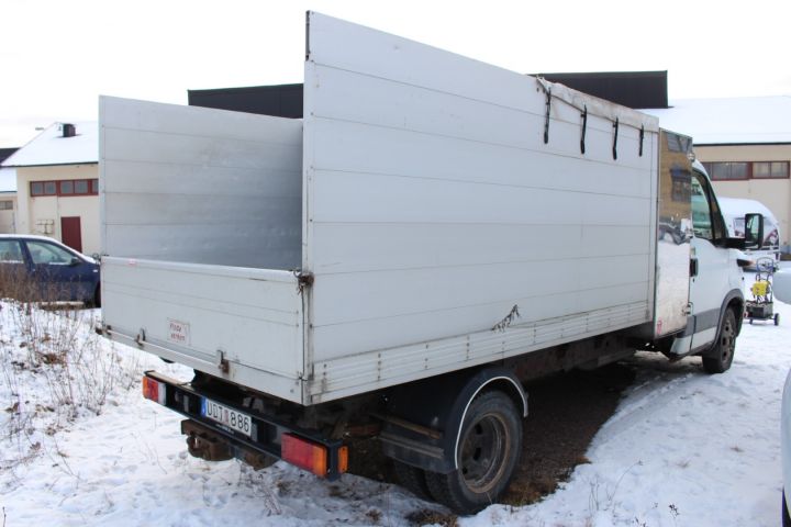 757572-5 Iveco Daily 2.8D Chassis, 2004, 143 hp (223778 km) -2004, New Info