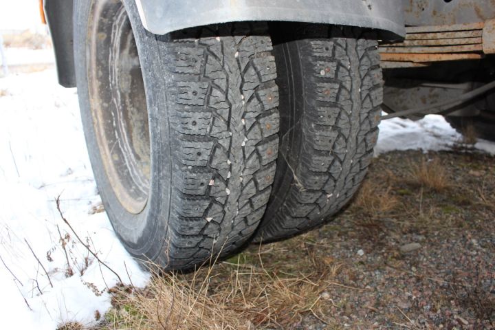 757572-9 Iveco Daily 2.8D Chassis, 2004, 143 hp (223778 km) -2004, New Info