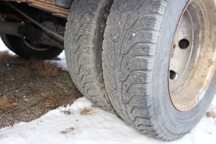 757572-10 Iveco Daily 2.8D Chassis, 2004, 143 hp (223778 km) -2004, New Info