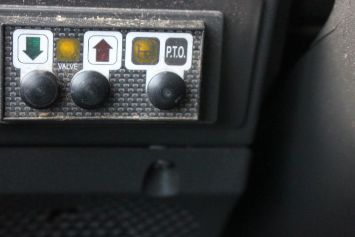 757572-25 Iveco Daily 2.8D Chassis, 2004, 143 hp (223778 km) -2004, New Info