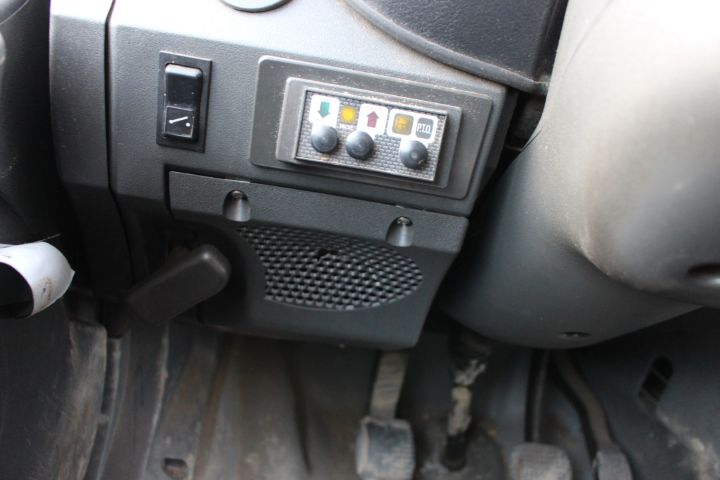 757572-26 Iveco Daily 2.8D Chassis, 2004, 143 hp (223778 km) -2004, New Info