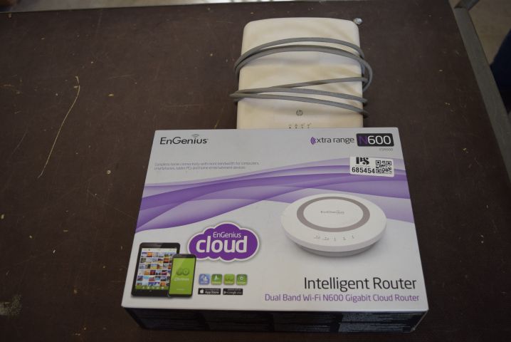 685454-1 Router from "EnGenius" + HP MRLBB-1001