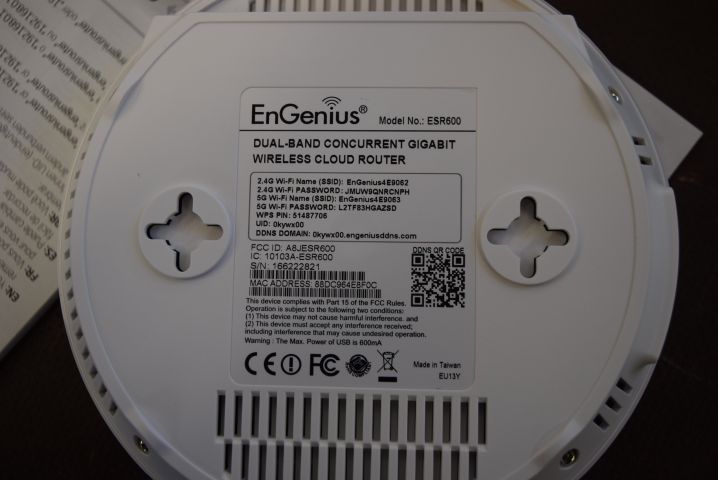 685454-3 Router from "EnGenius" + HP MRLBB-1001