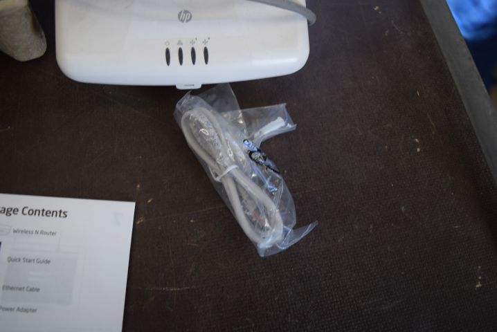 685454-5 Router from "EnGenius" + HP MRLBB-1001