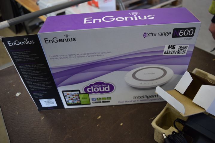 685454-7 Router from "EnGenius" + HP MRLBB-1001