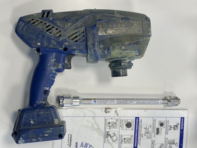 745372-4 Handhållen högtrycksspruta med tillbehör - Graco Ultra HH Cordless
