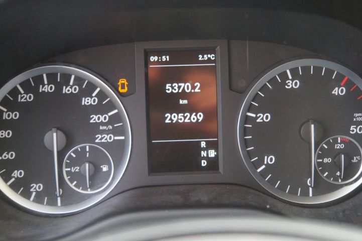 735325-26 MERCEDES-BENZ, 161 hp