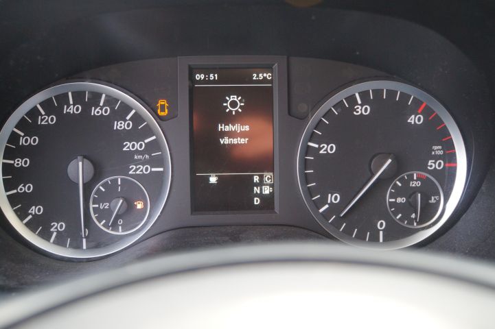 735325-28 MERCEDES-BENZ, 161 hp