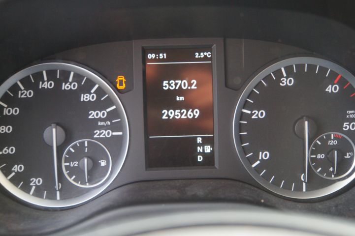 735325-27 MERCEDES-BENZ, 161 hp