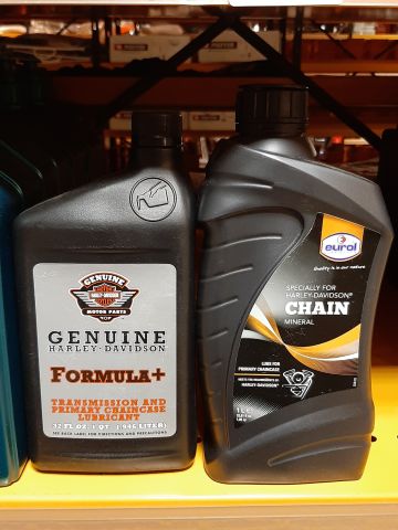 746253-14 Lot with oil, spray, lubrication etc.