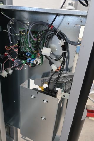 757833-4 Vending machine Necta Snakky