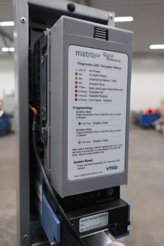 757833-6 Vending machine Necta Snakky