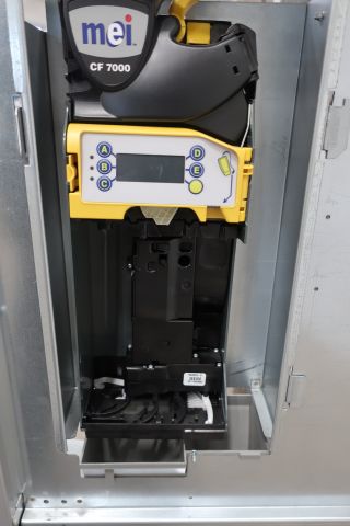 757833-12 Vending machine Necta Snakky