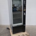 757833-18 Vending machine Necta Snakky