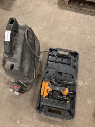717918-1 Pneumatic nail gun Bostitch BT1855-E