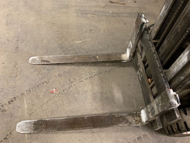 717936-7 Counterbalance Forklift BT Clark TM-15 (7131.5 h)