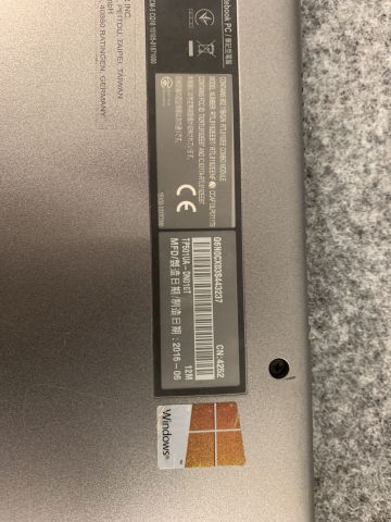 716073-8 Laptop Asus TP501U (touch screen / i5 2.3GHz / 8GB / 118GB / Win10) and 4G router