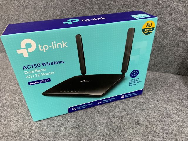 716073-13 Laptop Asus TP501U (touch screen / i5 2.3GHz / 8GB / 118GB / Win10) and 4G router