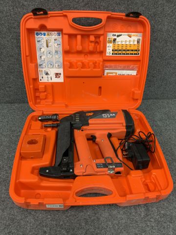 716216-1 Gas-powered bolt gun Spit Pulsa 700P