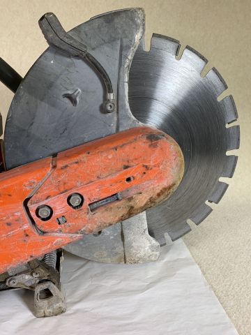 747194-11 Husqvarna X-Torq Cutting Machine