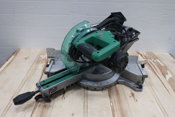 759697-3 Cutting and miter saw Hikoki C 8FSHG
