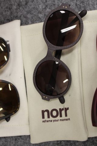 759935-8 Bows & Sunglasses