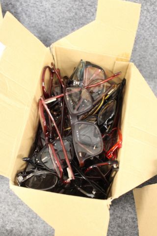 759935-23 Bows & Sunglasses