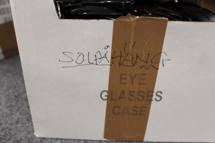 759935-29 Bows & Sunglasses