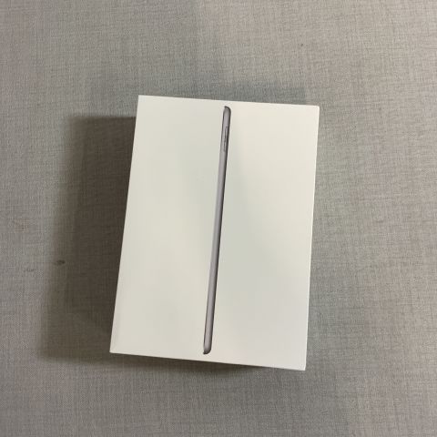 760906-2 Apple Ipad 6th generation MR6N2KN / A