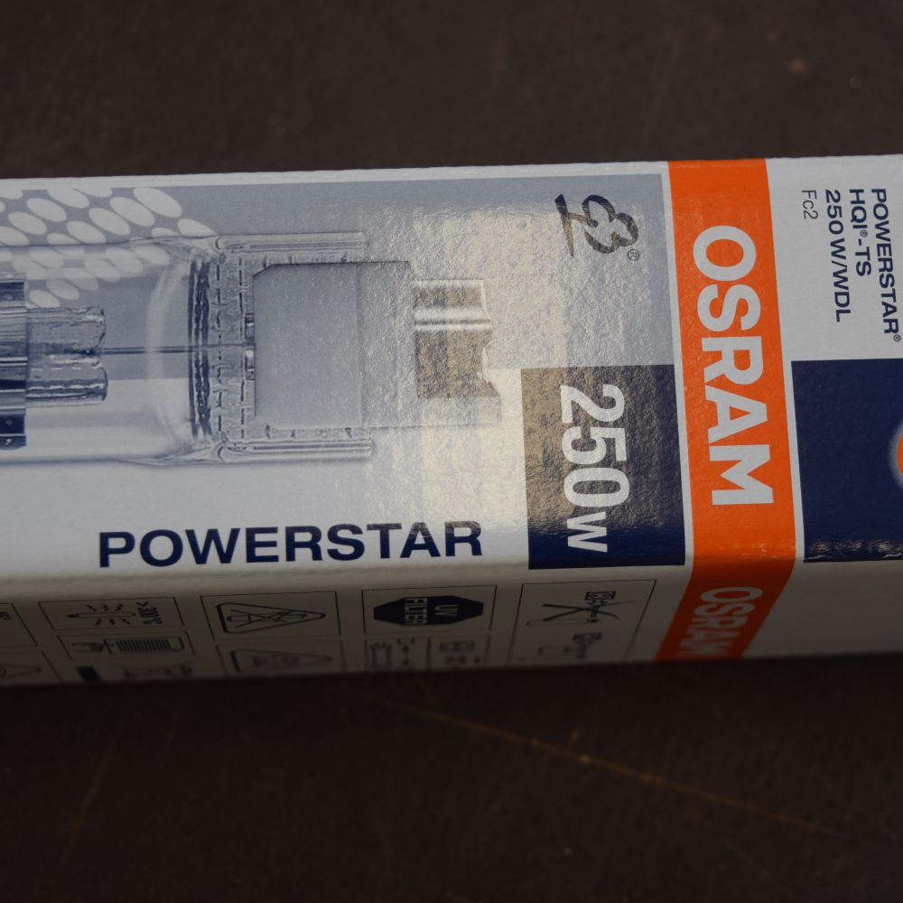 Lamp 2st Osram Powerstar HQI-TS 250W / WDL