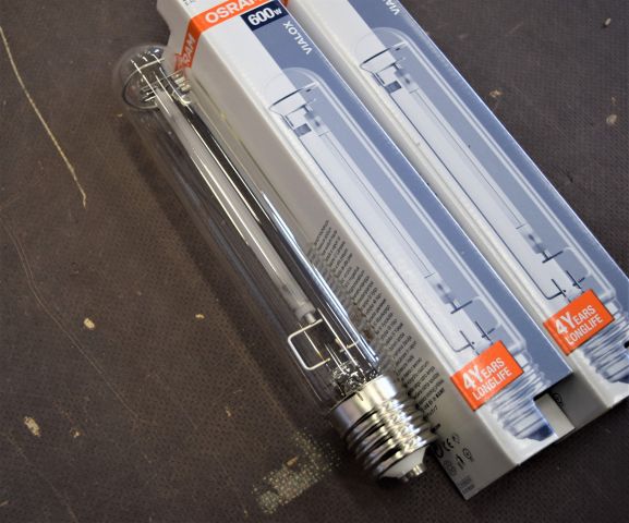 685651-3 Fluorescent lamp 3 pcs Osram Vialox NAV-T 600W Super 4Y
