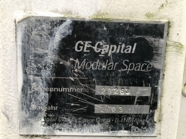 758861-3 Staff shed with sheet metal facade