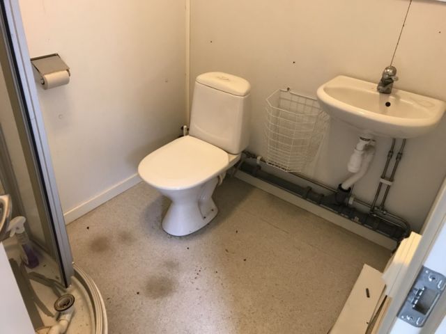 758861-6 Staff shed with sheet metal facade