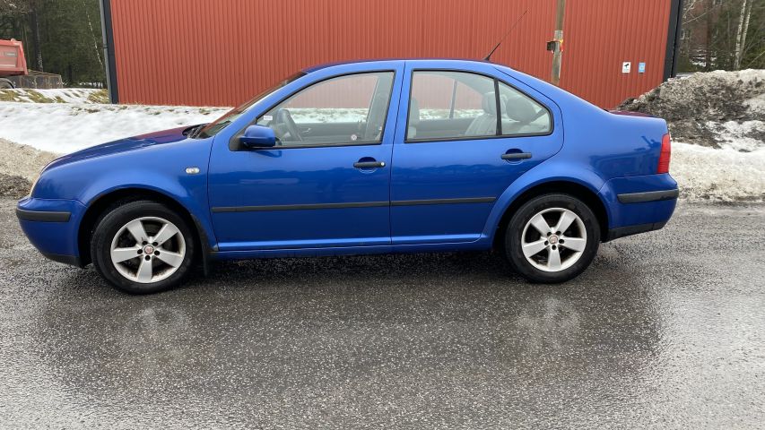 661515-2 Volkswagen BORA 1.6, 2002 - Reg. No: TPJ093 - Renovation object